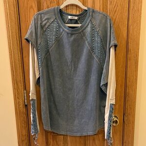 Oli & Hali Blue and Cream Layered Long Sleeve Top NWOT